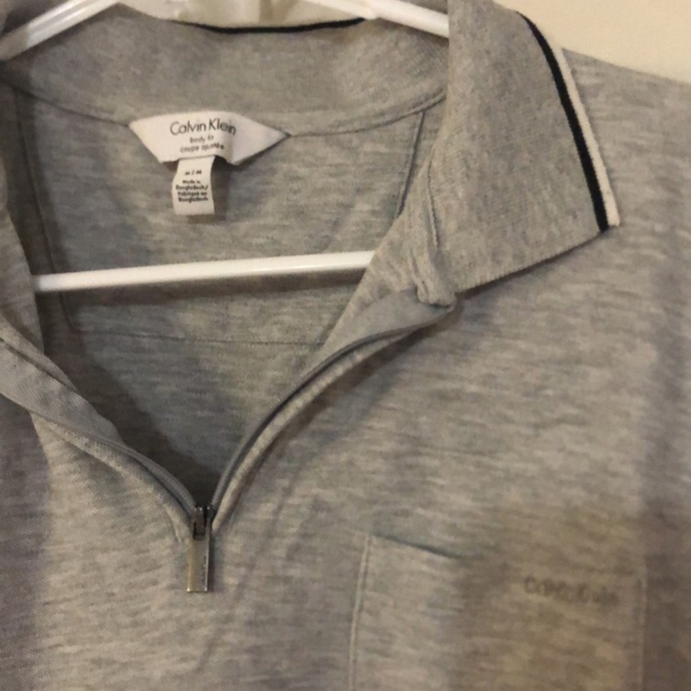 Calvin Klein M zip body fit polo